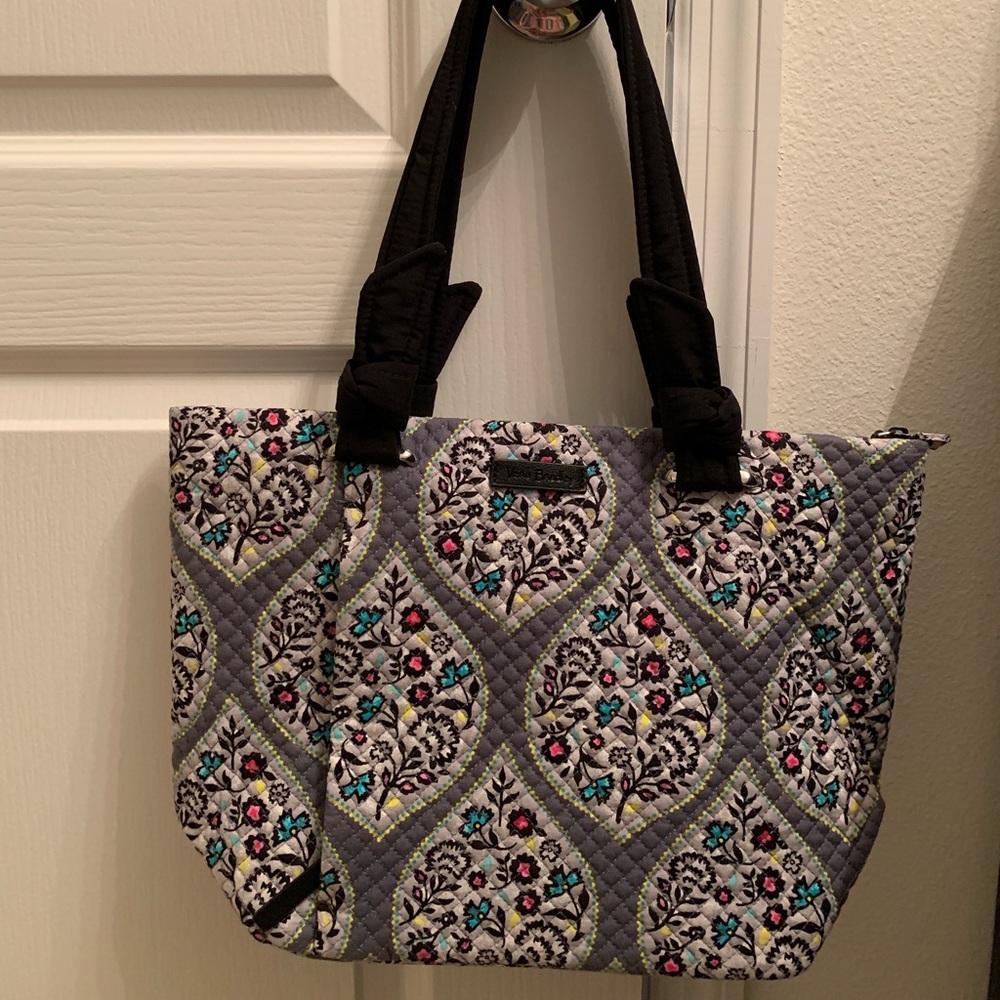 Vera Bradley East West Hadley Tote Heritage Leaf